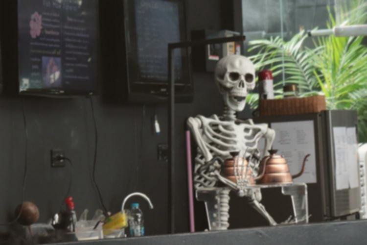Kafe Kematian Thailand: Turis Inggris Pulang Minta Maaf, Ada Apa?