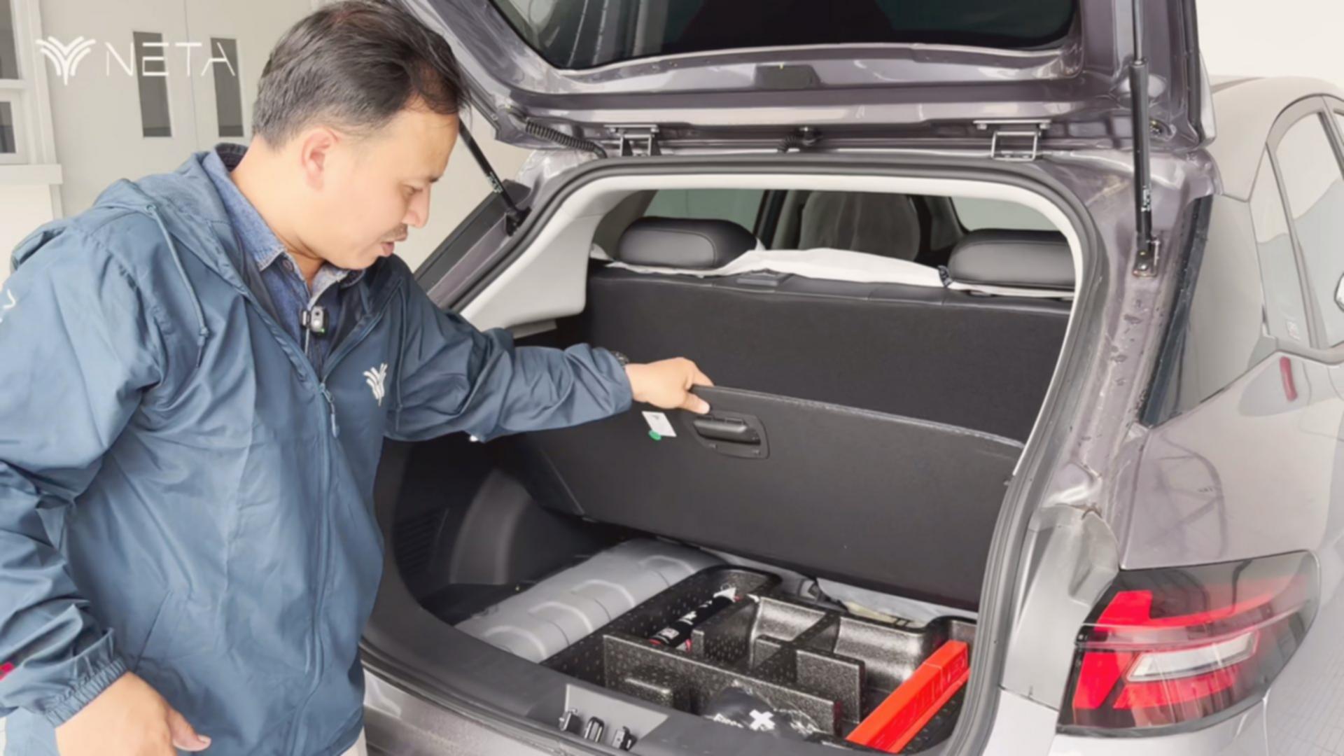 Ban Mobil Listrik NETA Bocor? Ini Cara Mudah Pakai Tire Repair Kit!