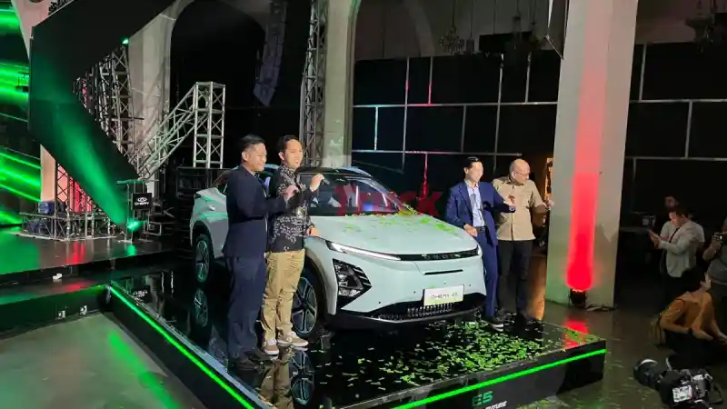 Chery C5 & E5 Turun Harga Drastis! Buruan Sikat Sekarang!