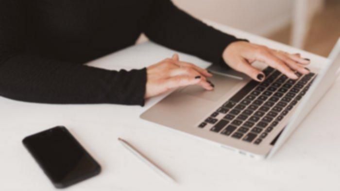 Touchpad Laptop Macet? Ini 5 Jurus Ampuh Mengatasinya!