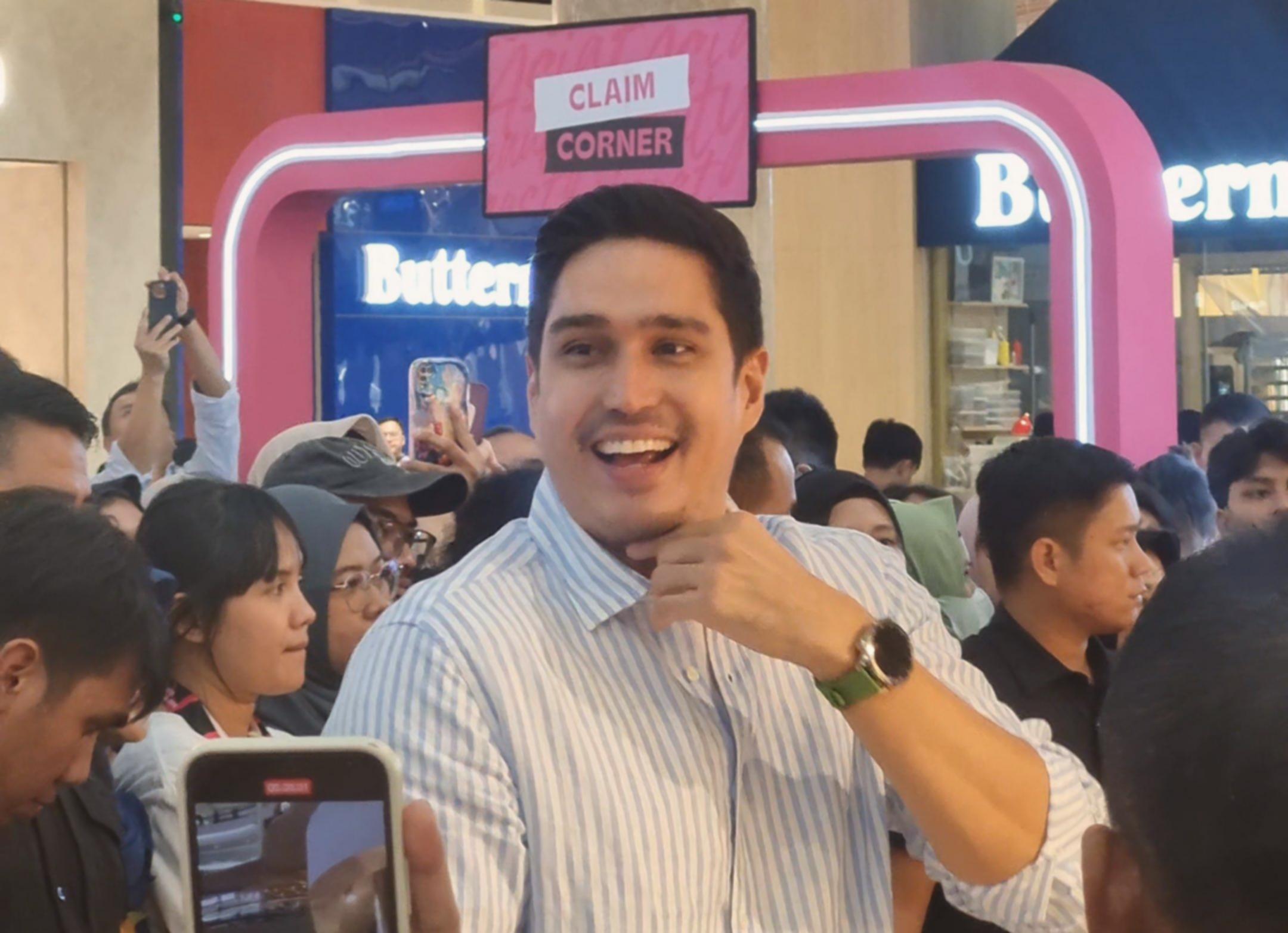 Marcel Chandrawinata: Profil Lengkap, Karier, Fakta Unik, dan Kembaran!