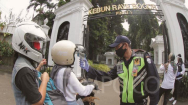 Waspada! Cuaca Jawa Barat: Tempat Wisata Hujan Ringan & Petir