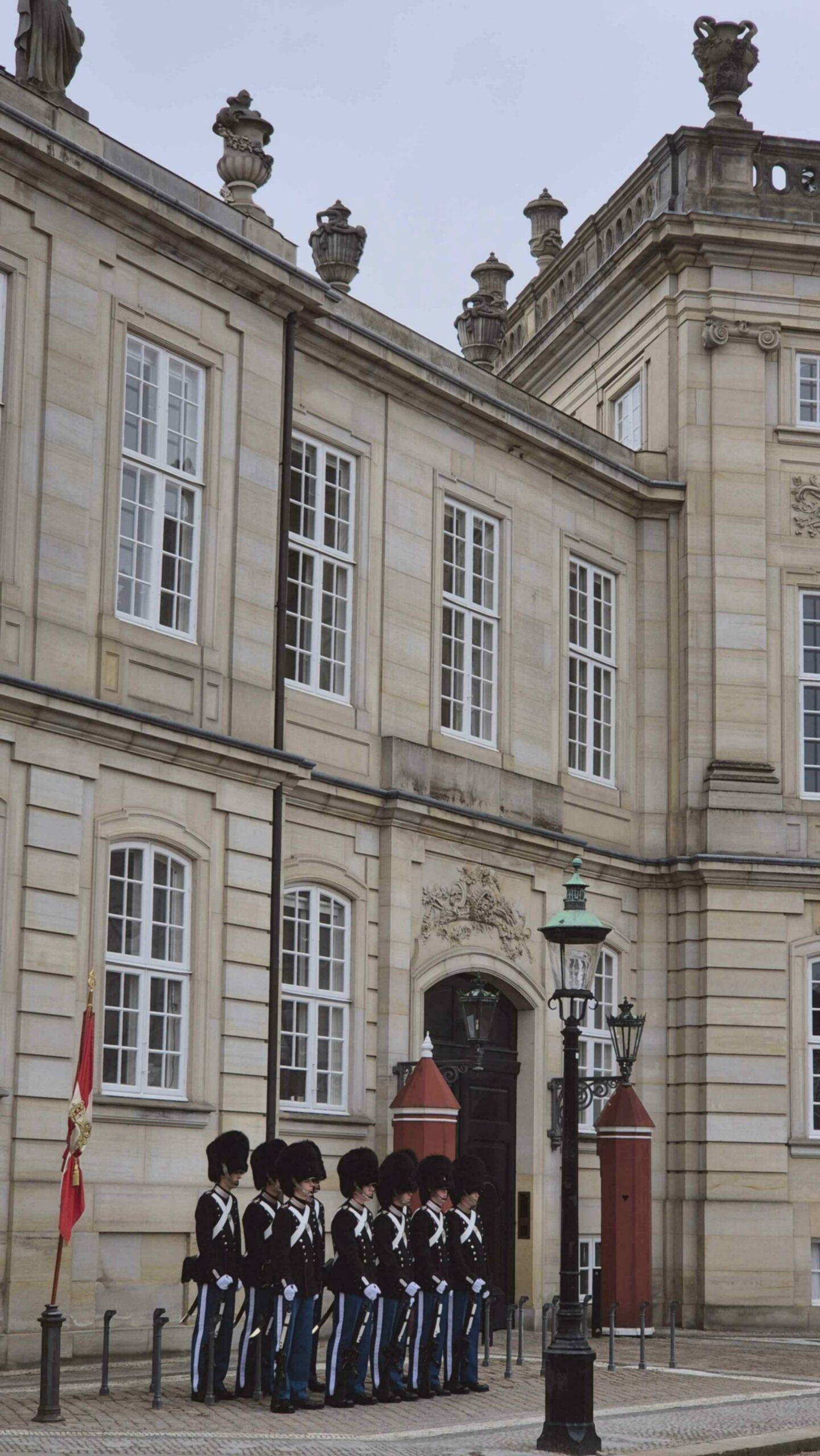 Copenhagen: Rahasia Bahagia Orang Denmark, Ternyata Senyum!
