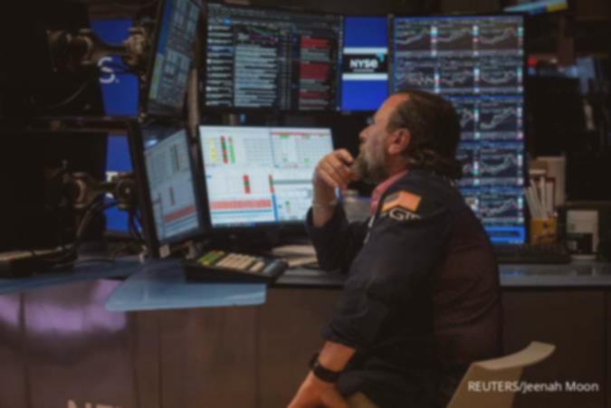 Wall Street Berdarah! S&P 500 & Nasdaq Jatuh, RUU Pajak Trump Picu Panik?