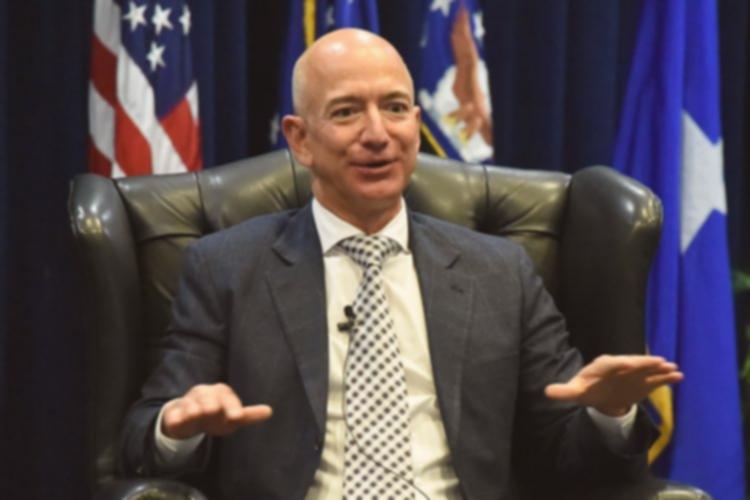 Jeff Bezos Jual 3 Juta Saham Amazon, Raup Rp 10 Triliun!