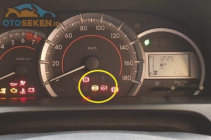 Sensor ABS Mobil Nyala Setelah Banjir? Ini Penyebab & Solusinya!