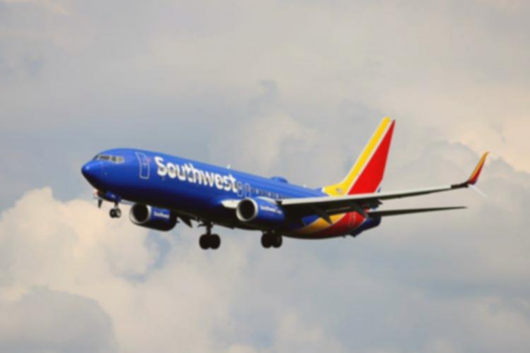 Mengerikan! Southwest Nyaris Tabrak Jet Tempur AS, Penumpang Panik!