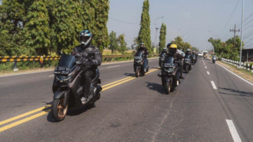 NMAX Y-Shift vs Riding Mode:  Perbedaan & Cara Pakainya