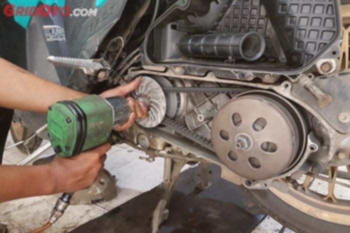 Rahasia Kampas Ganda NMAX: Performa Matic Yamaha Makin Joss!