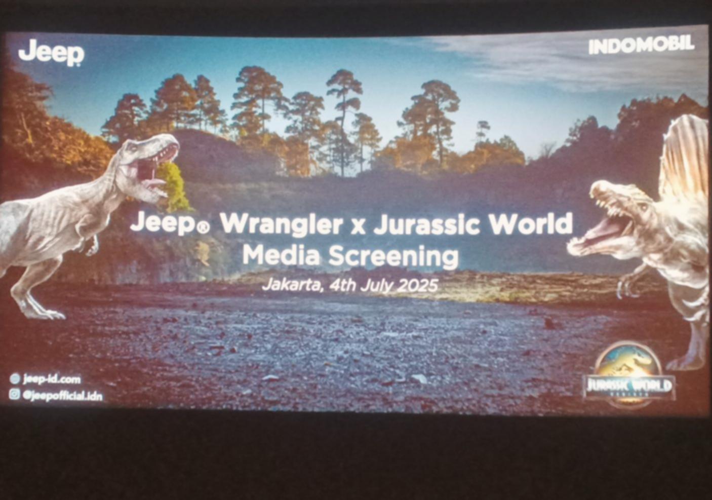 Jeep Wrangler 4xe Mengaum di Jurassic World: Mobil Off-Road Terbaik!