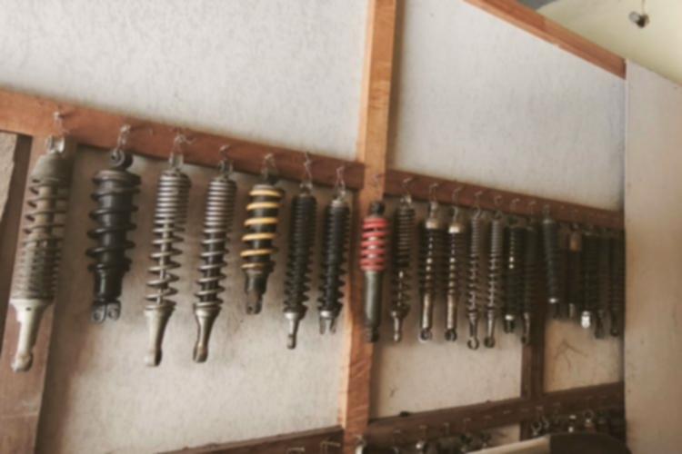 Shockbreaker Imitasi: Harga Miring, Nyawa Melayang?