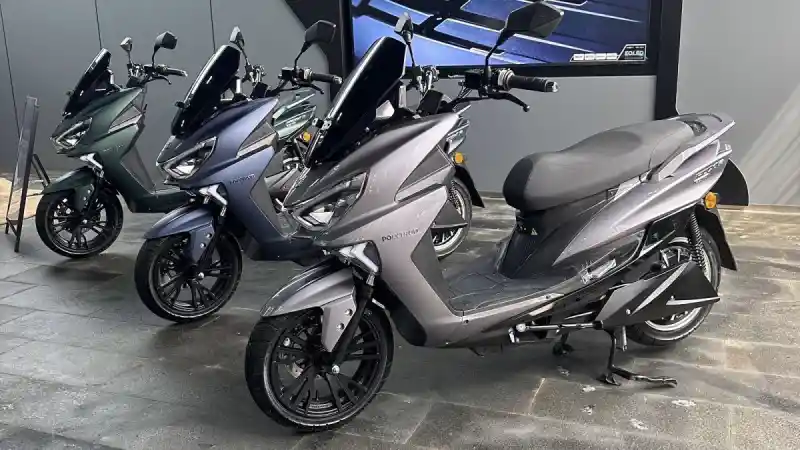 Motor Listrik 100km+, Harga <Rp20 Juta: Rekomendasi Terbaik!