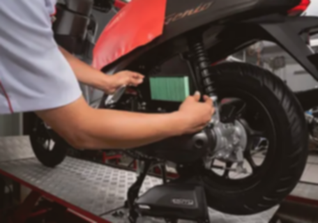 Ganti Filter Udara Motor: Tarikan Lebih Gesit, Hemat BBM!