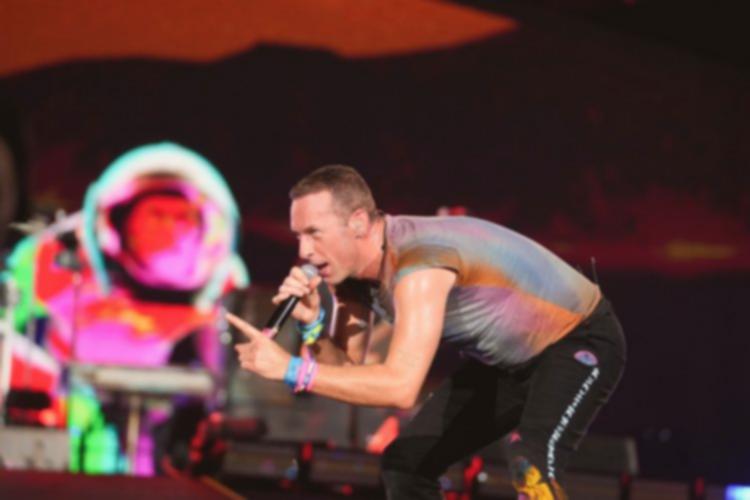 Kiss Cam Coldplay Rekam Andy Byron Mesra, Reaksi Chris Martin Jadi Sorotan!