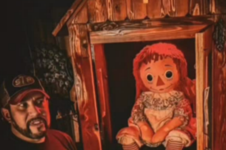 Boneka Annabelle Hilang? Kematian Misterius Dan Rivera Jadi Sorotan!