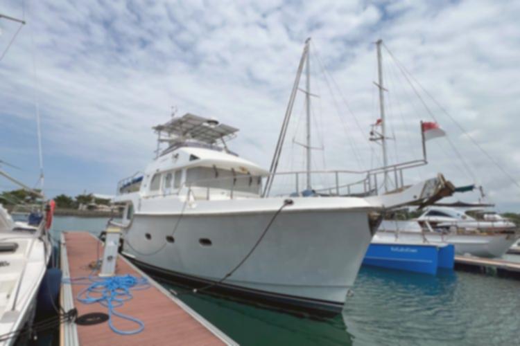 Island Hopping Mewah di Banyuwangi: Liburan Yacht Impian!