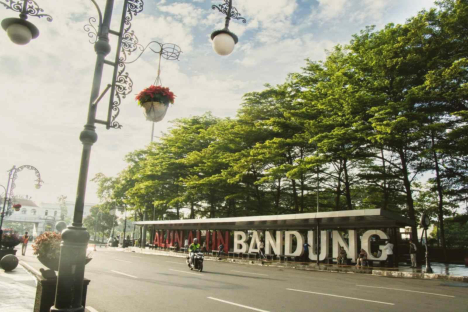 Bandung: 7 Surga Tersembunyi yang Wajib Dikunjungi Para Petualang