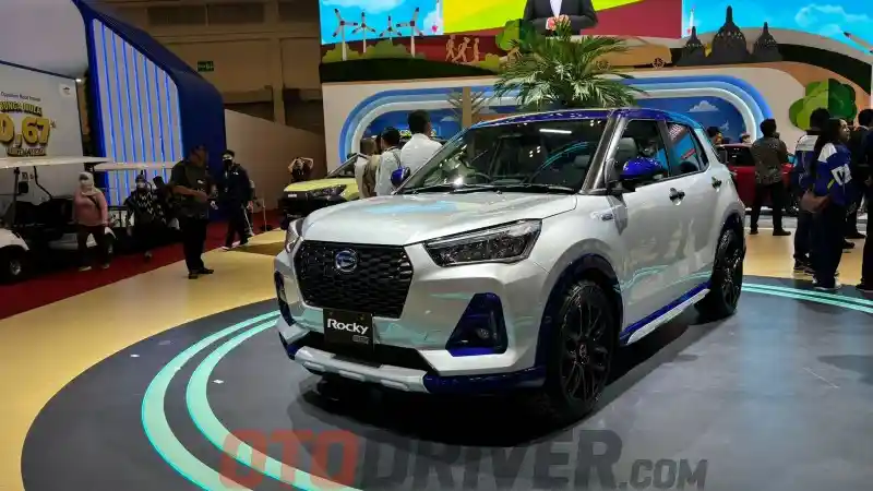 Daihatsu Rocky Hybrid GIIAS 2025: Bocoran Spesifikasi & Jadwal Rilis!