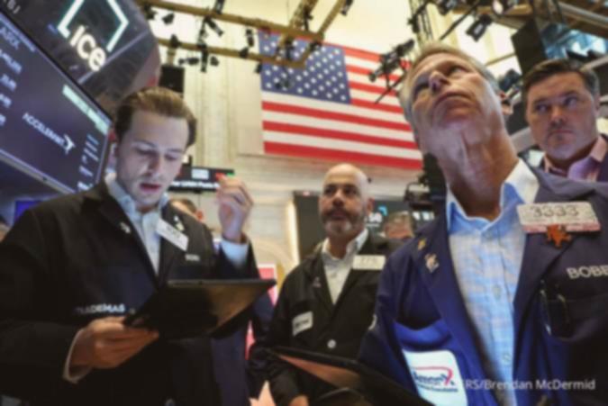 Wall Street Merosot Jelang Jackson Hole: Investor Cemas Sinyal The Fed?