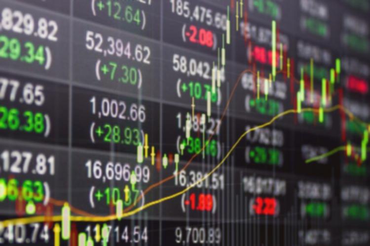 IHSG Menggeliat Dekati 8.000, Rupiah Tertekan di Awal Sesi