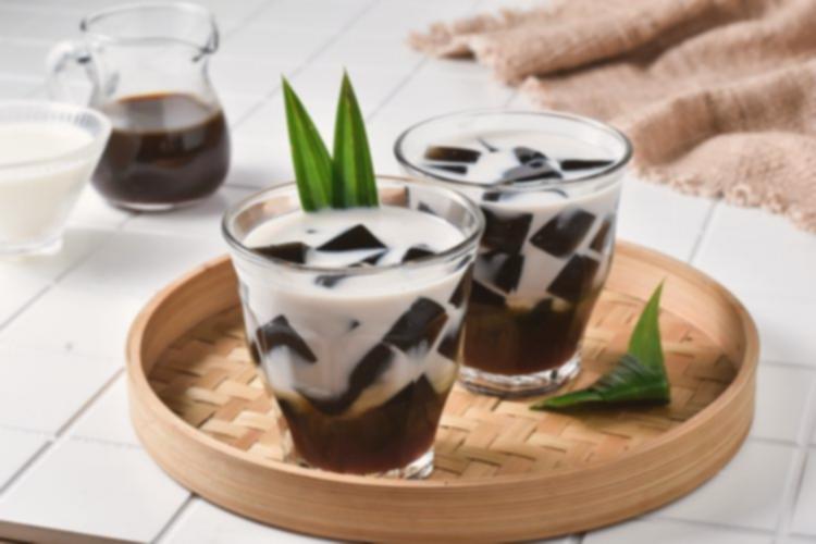 Cincau Hitam Rendah Gula: Resep Takjil Sehat Tanpa Santan & Sirup