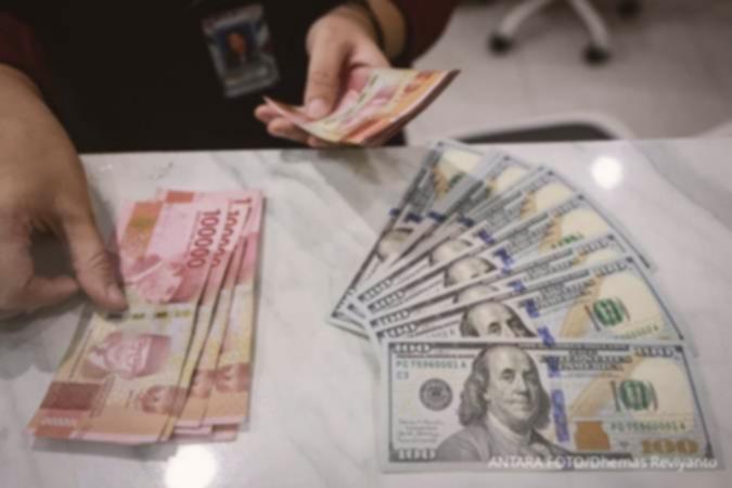 Rupiah Anjlok Rp 16.685: Analisis Tajam 3 Ekonom Ungkap Prediksi!