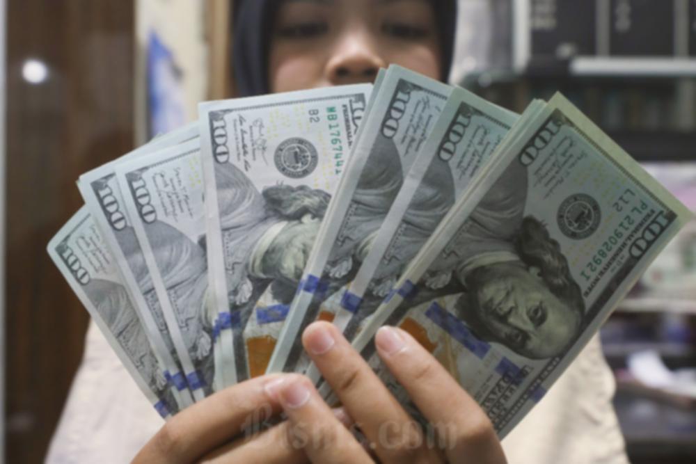 Dolar AS Terjun Bebas! Euro Sentuh Rekor Tertinggi Jelang The Fed