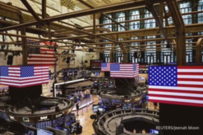 Wall Street Menggeliat Naik! Sinyal The Fed Pangkas Suku Bunga?
