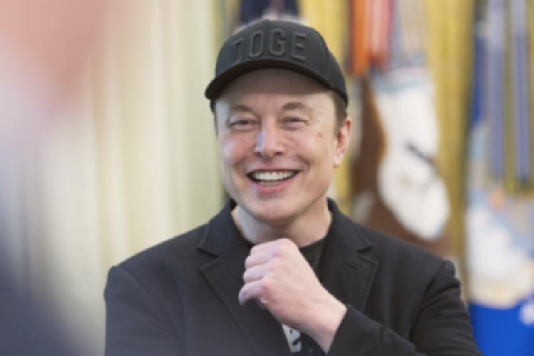 Gaji Fantastis Elon Musk Disetujui! Saham Tesla Langsung Bereaksi?