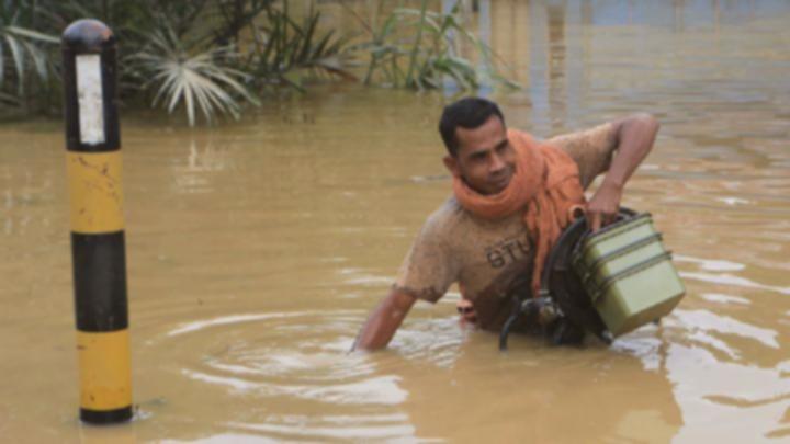 Aceh Banjir: Kementerian PUPR Gerak Cepat Salurkan Air Bersih!