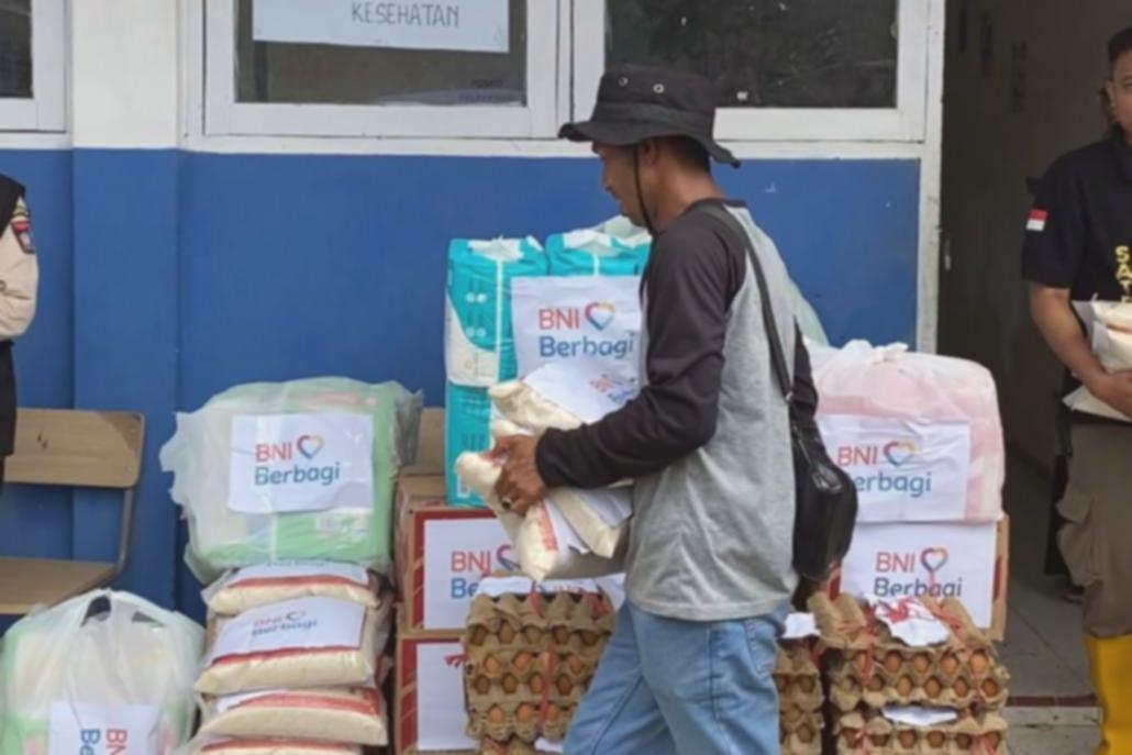 BNI Sigap! Ulurkan Bantuan Korban Banjir Padang & Sibolga