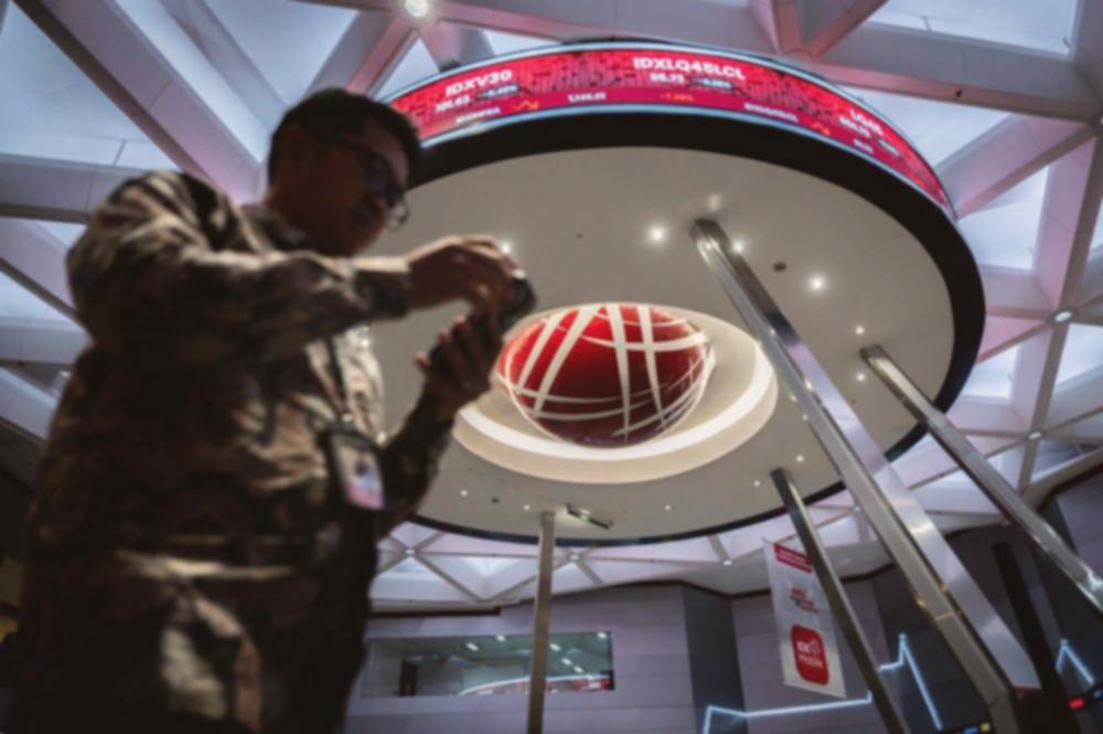 Daftar saham tercuan dan terboncos pekan ini: Ada HUMI dan HOMI