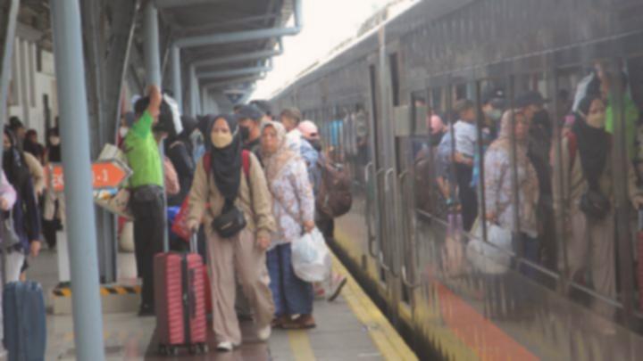 KAI Cirebon siapkan 5.000 tiket selama libur Imlek