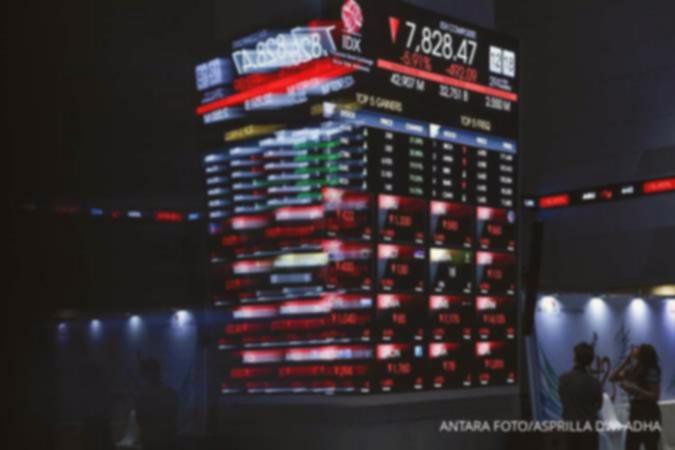 IHSG anjlok 5,31% ke 7.887 pada sesi I Senin (2/2), MDKA, BRPT, BUMI top losers LQ45