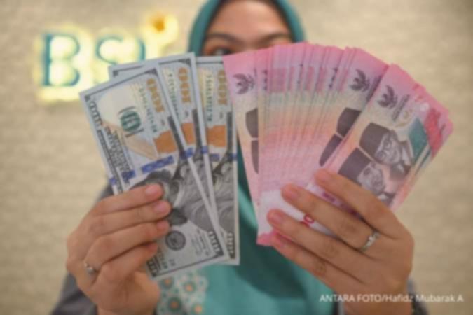 Rupiah berpotensi volatile pekan depan, cermati sentimennya